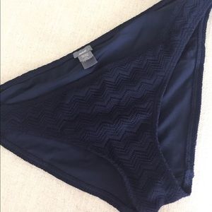 Navy blue crochet bikini bottoms Med